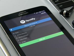 You Can Now Easily Block Users in Spotify